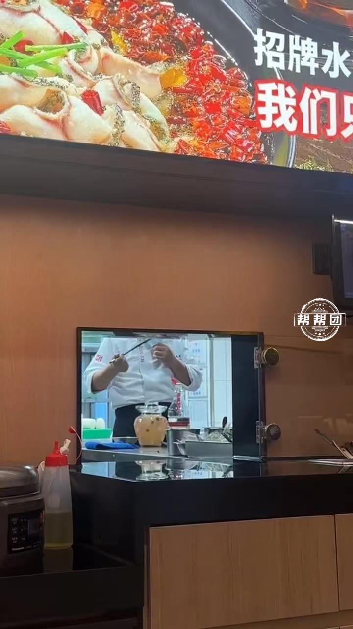 DƬ